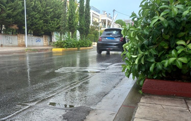 Μια βροχή που δεν μας σώζει…