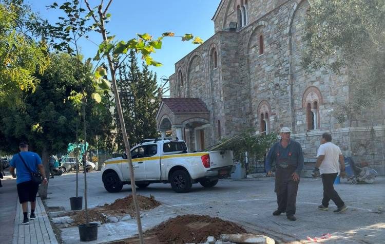 «Πρασίνισε» ξανά το προαύλιο του Ιερού Ναού Αγ. Δημητρίου