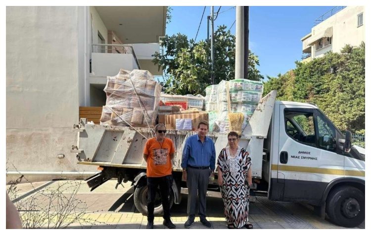 Ο Δήμος Ν. Σμύρνης παρέδωσε στο Δήμο Πεντέλης είδη ανάγκης για τους πυροπαθείς