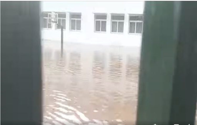 Πλημμύρισε το 2ο Δημοτικό Νέας Φιλαδέλφειας