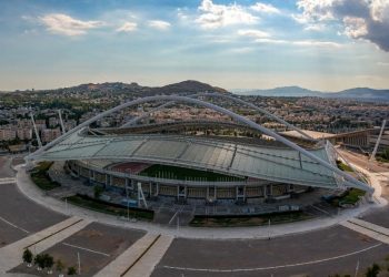 Φωτιά στον Βαρνάβα: Άνοιξαν οι χώροι του ΟΑΚΑ για τους κατοίκους των περιοχών που εκκενώθηκαν