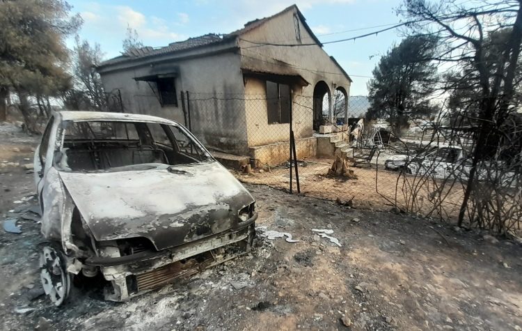 Συγκέντρωση ρούχων και παπουτσιών από τον Δήμο για πυρόπληκτους