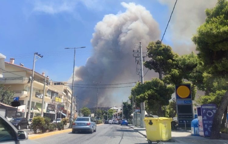 Μήνυμα του 112 για εκκενώσεις Πατήματος Χαλανδρίου και Βριλησσίων