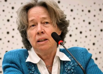 Τη βουλευτή Βορείου Τομέα Αθηνά Λινού υποδέχτηκε στο δημαρχείο η Ν. Κοσμοπούλου