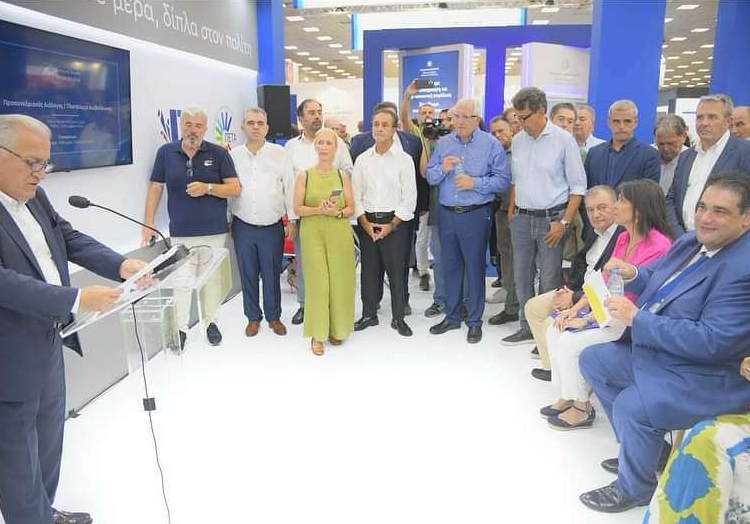 Εγκαινιάστηκε το περίπτερο της ΚΕΔΕ στη ΔΕΘ: «Επανεκκίνηση με ισχυρούς Δήμους»