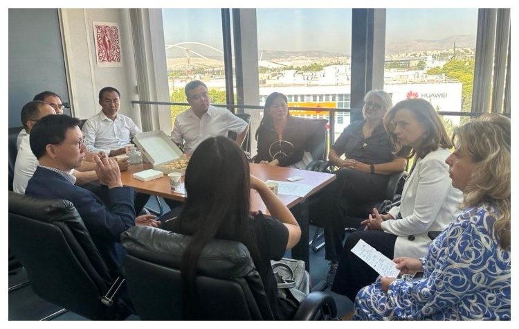 Στελέχη της κινεζικής Περιφέρειας Guizhou υποδέχτηκε η αντιπεριφερειάρχης Βορείου Τομέα Λ. Κεφαλογιάννη