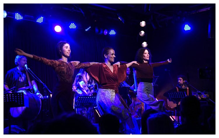 Χορεύοντας με το Myrtillo