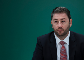 Εκλογές ΠΑΣΟΚ: Ψήφισε ο Νίκος Ανδρουλάκης- «Σε μόλις δυόμισι χρόνια σπάσαμε τις μυλόπετρες του δικομματισμού»