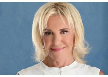 Ιουλία Τσέτη: Παγκόσμια διάκριση ως “Γυναίκα της Χρονιάς 2024” στο πλαίσιο της διεθνούς έκθεσης CPHI στο Μιλάνο