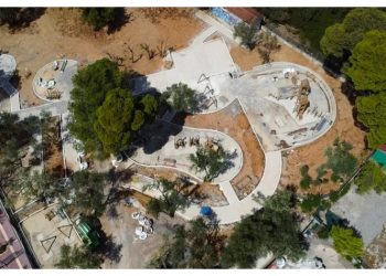Δήμος Αμαρουσίου: «Ταχύτατη η κατασκευή της παιδικής χαράς του Αμαλιείου και των πέριξ οδών»