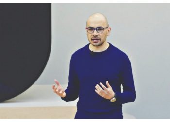 Ντέμης Χασάμπης: Νόμπελ με χρώμα ελληνοκυπριακό