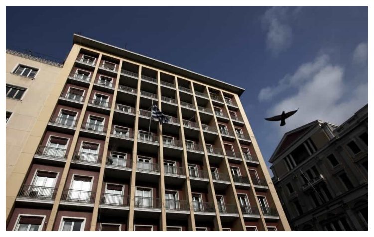 ΥΠΕΣ: 2.717 προσλήψεις στους δήμους και 805 στις περιφέρειες το 2025