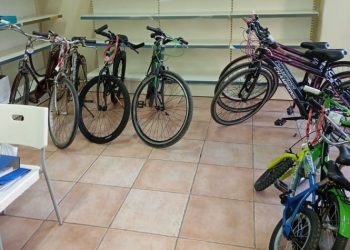 Ο Δήμος διανέμει ποδήλατα στους δικαιούχους του Κοινωνικού Παντοπωλείου