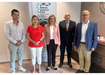 Ζωή Ράπτη από την Πάτρα: «Στηρίζουμε, με κάθε διαθέσιμο τρόπο, όσους σχεδιάζουν το αδύνατο σήμερα, για την Ελλάδα του αύριο».