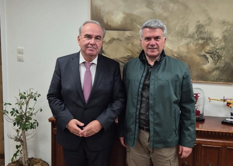 Συνάντηση του Παναγιώτη Μανούρη με τον Νίκο Παπαθανάση