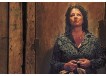 Η συγκλονιστική Αγγέλα Παπάζογλου με την Άννα Βαγενά για 4 μόνο παραστάσεις στο Θέατρο «Μεταξουργείο»