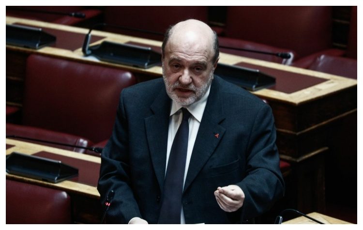 Τρύφων Αλεξιάδης: «Υπέρ του διαλόγου, κατά της διαγραφής Κασσελάκη»