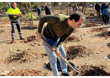Βασίλης Αρχιμανδρίτης: «Ορισμένες σκέψεις με αφορμή την δράση φύτευσης στην πρώην Ναυτική Βάση»
