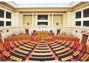 Αξιωματική αντιπολίτευση με… «μπλακ τζακ»