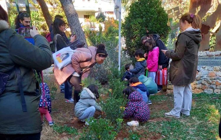Δενδροφύτευση διά χειρός… παιδιών στον Συνοικισμό