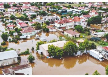 Να κοιταχτούμε στον καθρέφτη