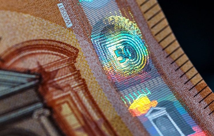 «Παγωμένα» τα δημοτικά τέλη το 2025