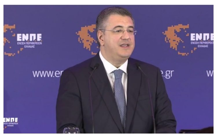 Απ. Τζιτζικώστας στο Συνέδριο ΕΝΠΕ: «Βασικό ζητούμενο το ξεκαθάρισμα αρμοδιοτήτων»