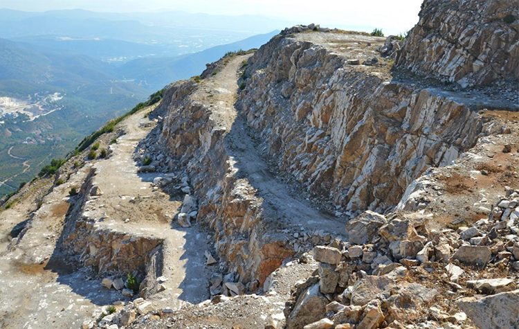 Έκλεισε οριστικά η πόρτα στα σχέδια επαναλειτουργίας λατομείων στο Πεντελικό