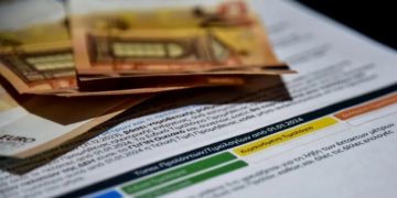 Οι αυξήσεις σε δημοτικά τέλη και ΦΗΧ του 2025