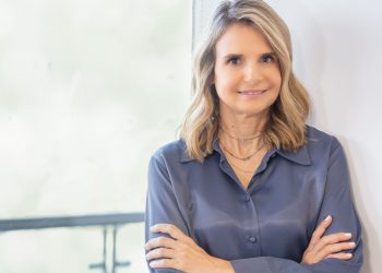 Δύο επερωτήσεις από τη Μιλένα Αποστολάκη για την καταστροφική πυρκαγιά του Αυγούστου στην ΒΑ Αττική