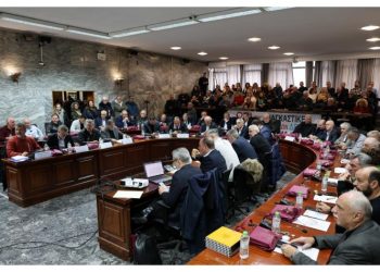 Στα… «κάγκελα» η ΚΕΔΕ: «Φωνές» στην κυβέρνηση για οικονομικά και διαχείριση υδάτων