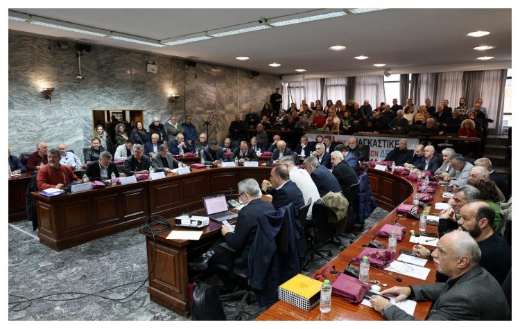 Στα… «κάγκελα» η ΚΕΔΕ: «Φωνές» στην κυβέρνηση για οικονομικά και διαχείριση υδάτων