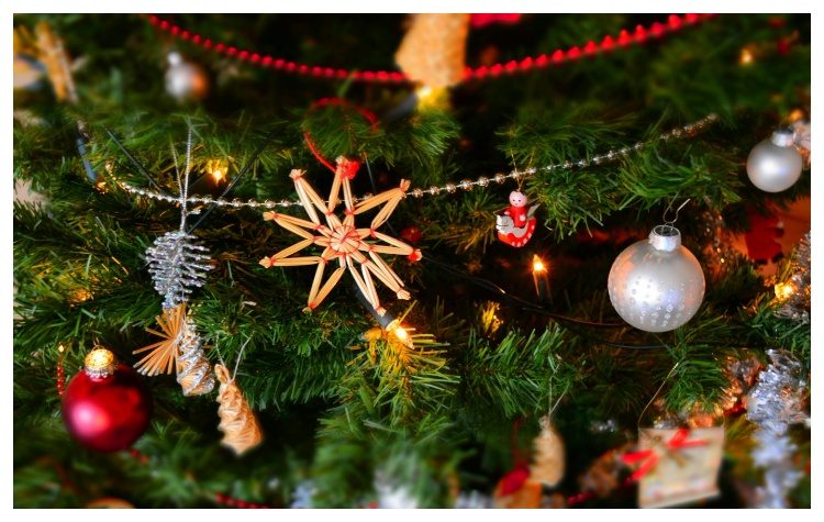 Ανάβει σε …τρεις δόσεις το Χριστουγεννιάτικο δέντρο του Δήμου Πεντέλης!