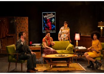 Τελευταίες παραστάσεις για το ”Play it again, Sam” του Woody Allen στο θέατρο Faust