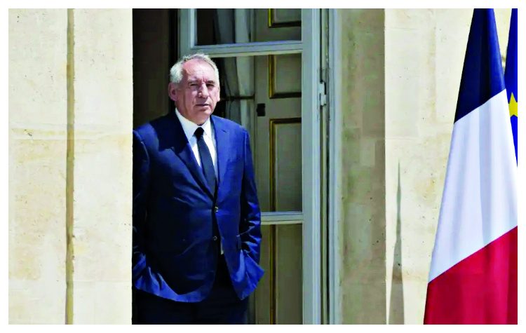 Γαλλία: Σειρά του… Μπαϊρού