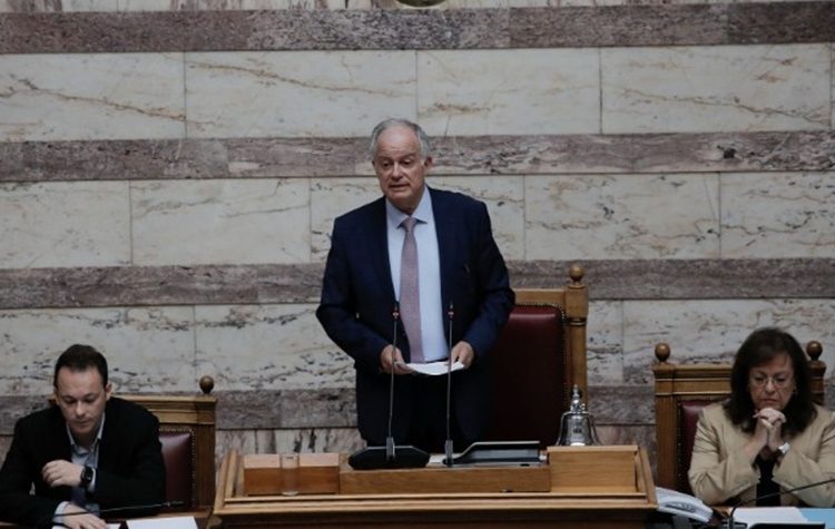 Οι δήμαρχοι τιμούν τον πρόεδρο της Βουλής Κωνσταντίνο Τασούλα