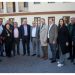 Κοντά στα παιδιά του Σικιαριδείου ο δήμαρχος Αμαρουσίου Θ. Αμπατζόγλου και ο πρόεδρος του ΕΕΑ Γ. Χατζηθεοδοσίου