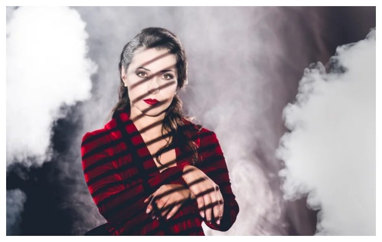 «Η άλλη Στέλλα» με την Μαριάννα Πολυχρονίδη στο Θέατρο Μικρό Γκλόρια