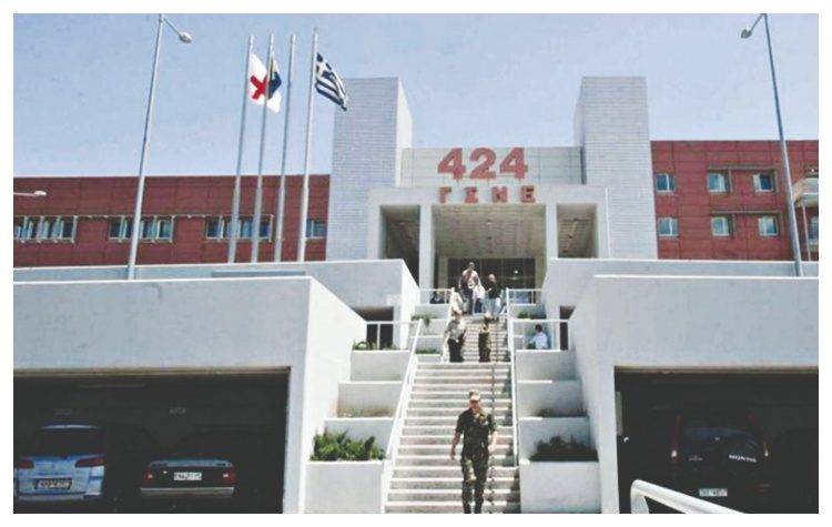 Στρατιωτικά νοσοκομεία: «Χειρουργείο» Δένδια