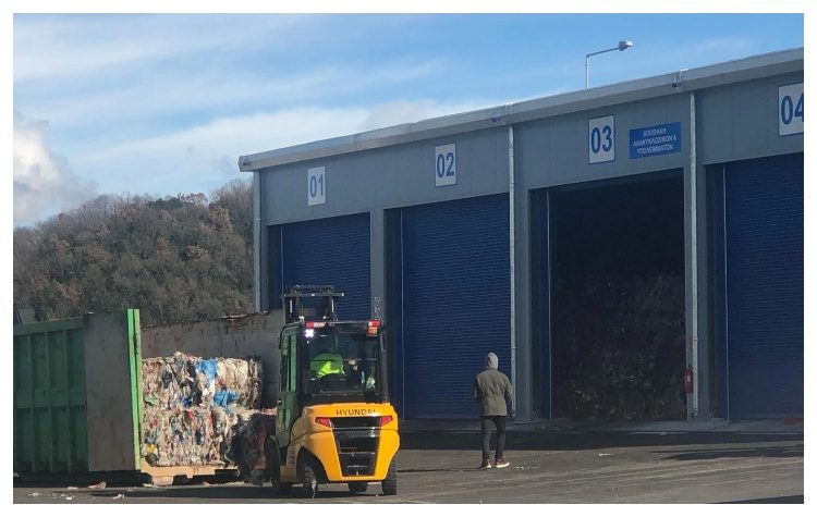 Στο τραπέζι ρύθμιση μείωσης του καταβλητέου ποσού τέλους ταφής 2025, προσέφυγε ο δήμαρχος Βάρης-Βούλας-Βουλιαγμένης