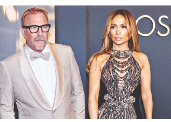 Κέβιν Κόστνερ- Τζένιφερ Λόπεζ: Σημάδια… φλερτ