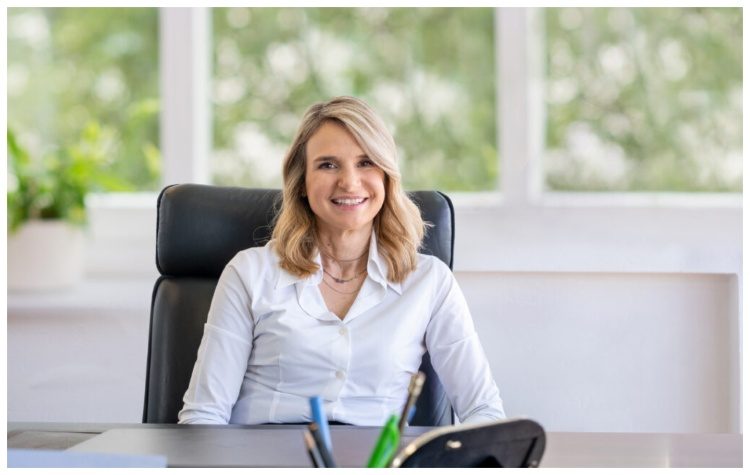 Μιλένα Αποστολάκη: H κυβέρνηση που ευλόγησε τις υπέρογκες αυξήσεις των ασφαλίστρων υγείας συρόμενη από το ΠΑΣΟΚ ανακοινώνει ανεπαρκείς και καθυστερημένες παρεμβάσεις που παραπέμπονται στις ελληνικές καλένδες