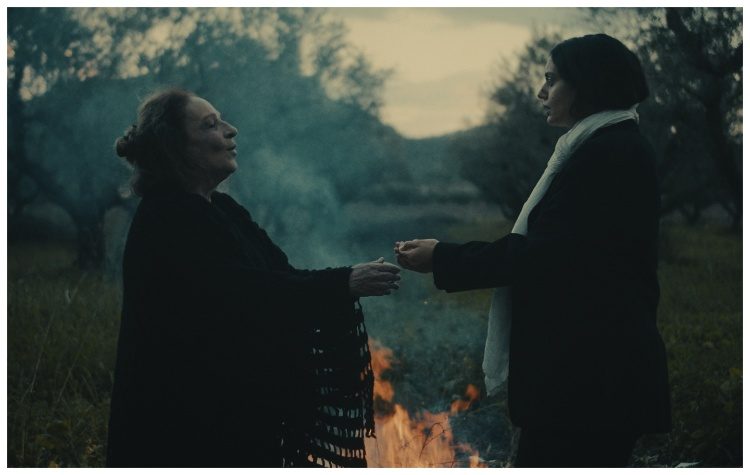 «Ελένη ή Ο Κανένας» της Ρέας Γαλανάκη στο Θέατρο Αλκμήνη για περιορισμένο αριθμό παραστάσεων