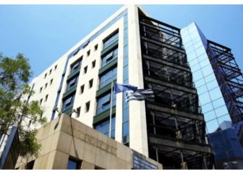 ΥΠΕΝ: Άνοιξαν δύο προγράμματα για ενεργειακή αναβάθμιση παιδικών σταθμών, νηπιαγωγείων και Δημοτικών