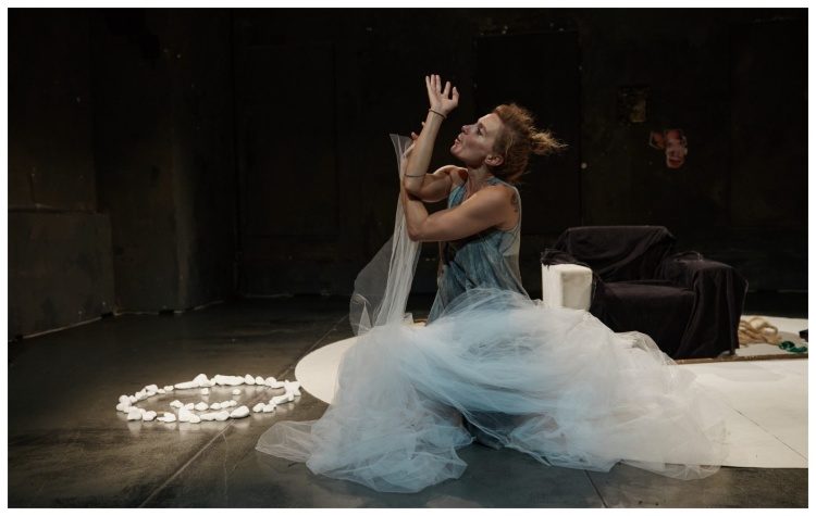 Το «Φλάι» της Στέλλας Ζαφειροπούλου στο θέατρο OLVIO