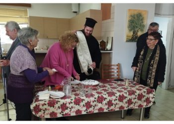 Παρουσία Ν. Κοσμοπούλου τα ΚΑΠΗ του Δήμου έκοψαν την πίτα τους