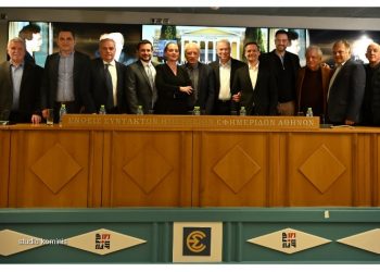 Κοπή πίτας της παράταξης «Αττική Ανεξάρτητη Αυτοδιοίκηση» του Γ. Σγουρού, βραβεύτηκαν Τ. Χυτήρης και Στ. Μπένος