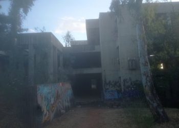 Γονείς 1ου Γυμνασίου Παπάγου: Νέα παρέμβαση για την αφύλακτη οικοδομή