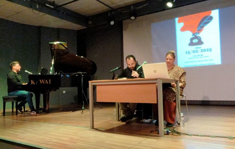 Είκοσι τέσσερις ποιητές κατέθεσαν επί σκηνής τις δημιουργίες τους