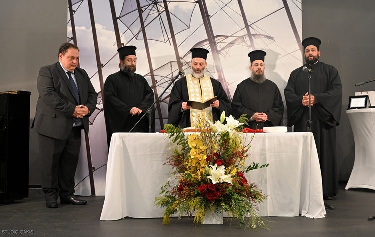 Πλήθος κόσμου στην κοπή πίτας του Δήμου Φιλοθέης – Ψυχικού